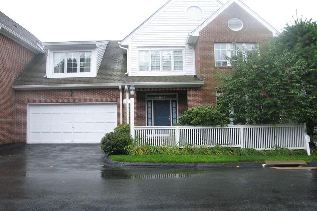 Pheasant Run Luxury Condo Greenwich, CT 06831 Sotheby's International