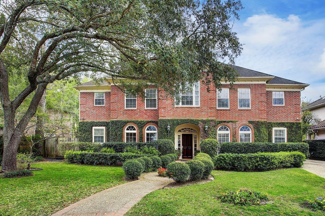 845 Sprucewood Lane, Hedwig Village, TX 77024 Martha Turner Sotheby's