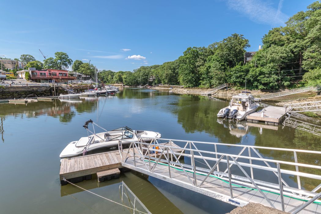 224 Byram Shore Road, Greenwich, CT 06830 Sotheby's International