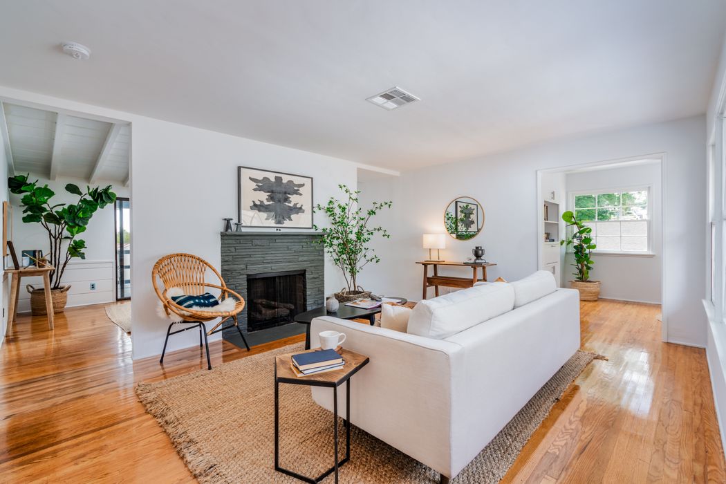 6320 Church Street Los Angeles, CA 90042