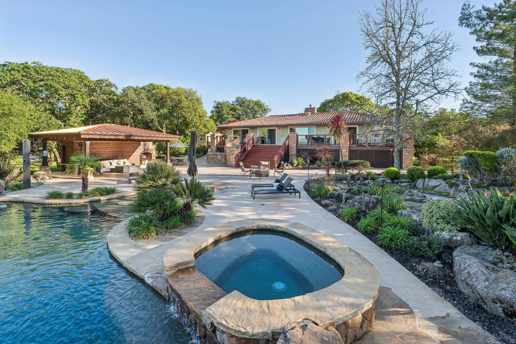 2575 Bennett Ridge Road, Santa Rosa, CA 95404