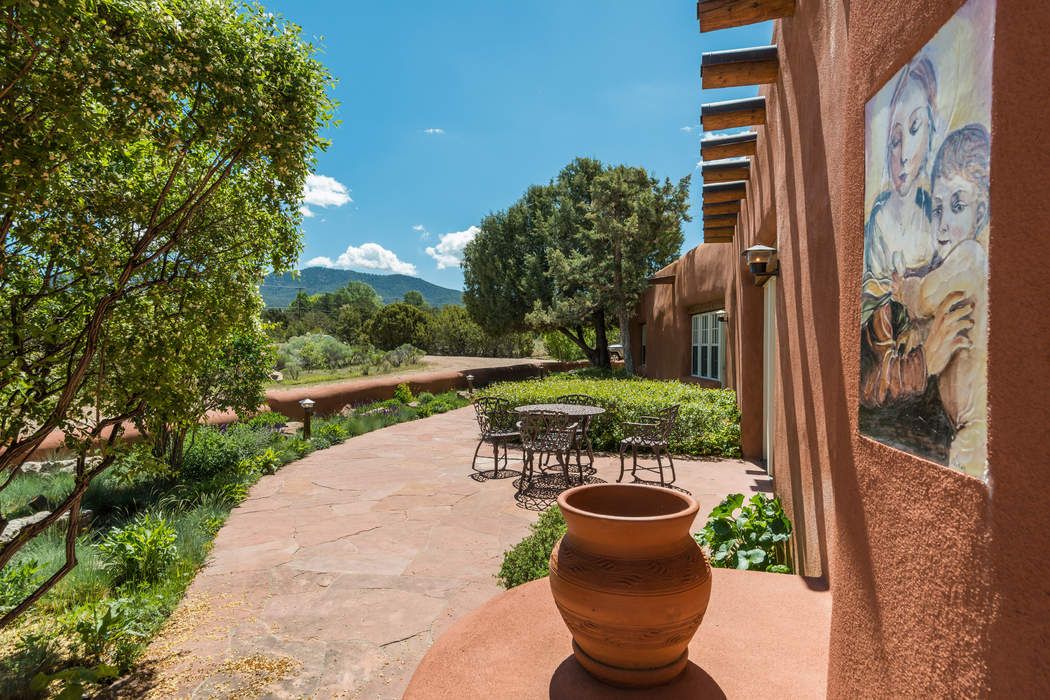 1006 Old Santa Fe Trail, Santa Fe, NM 87505 Sotheby's International