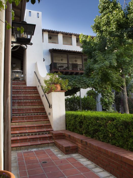 700 East Union Street 304, Pasadena, CA 91101 Sotheby's