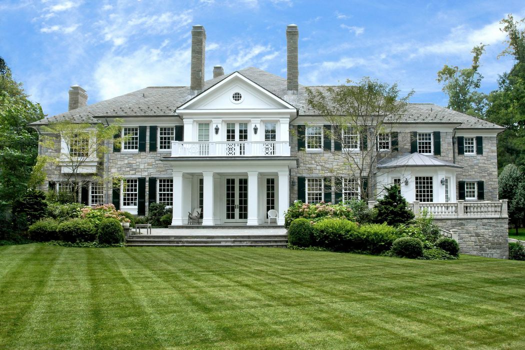 47 Round Hill Rd, Greenwich, CT 06831 Sotheby's International Realty