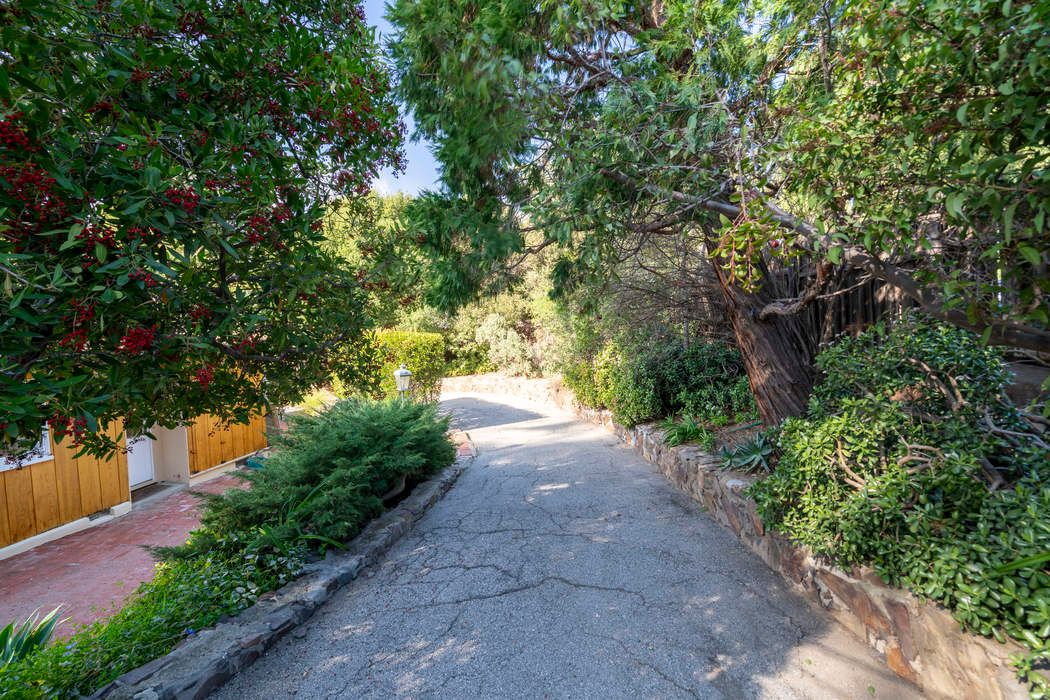 20756 Hillside Dr Topanga, CA 90290