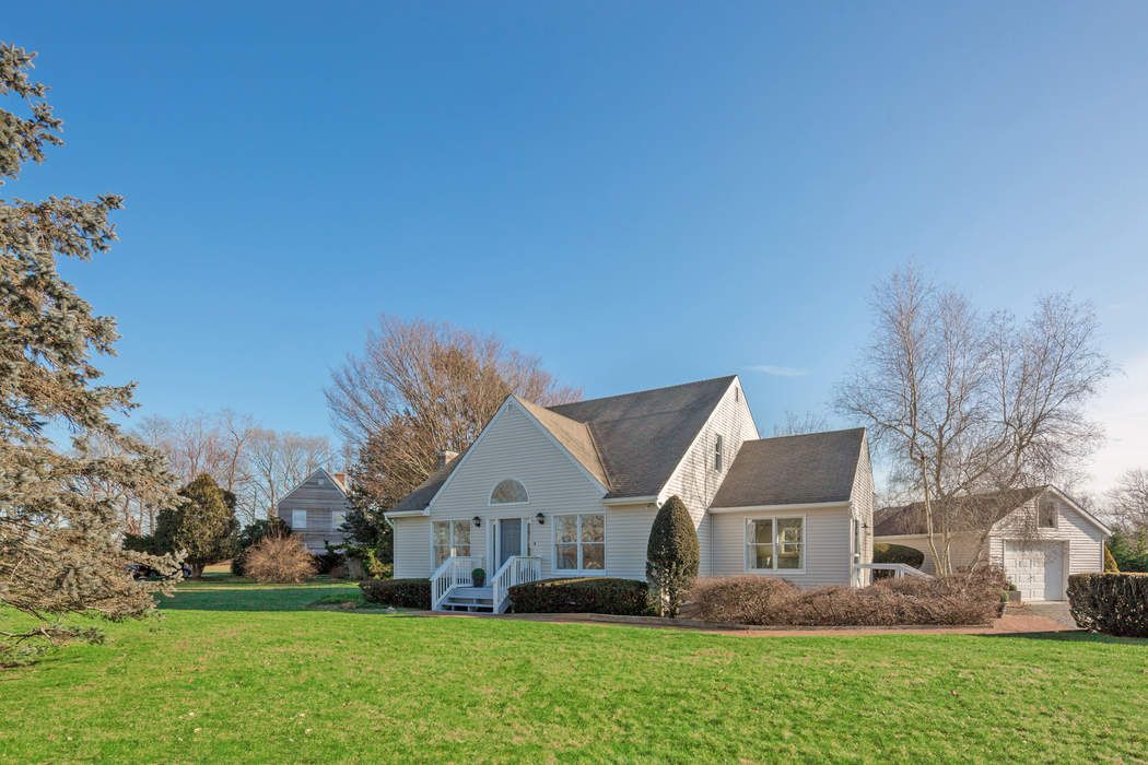 road 4 flying point Sotheby's 11968 Road, Flying   Point 4 Southampton, NY