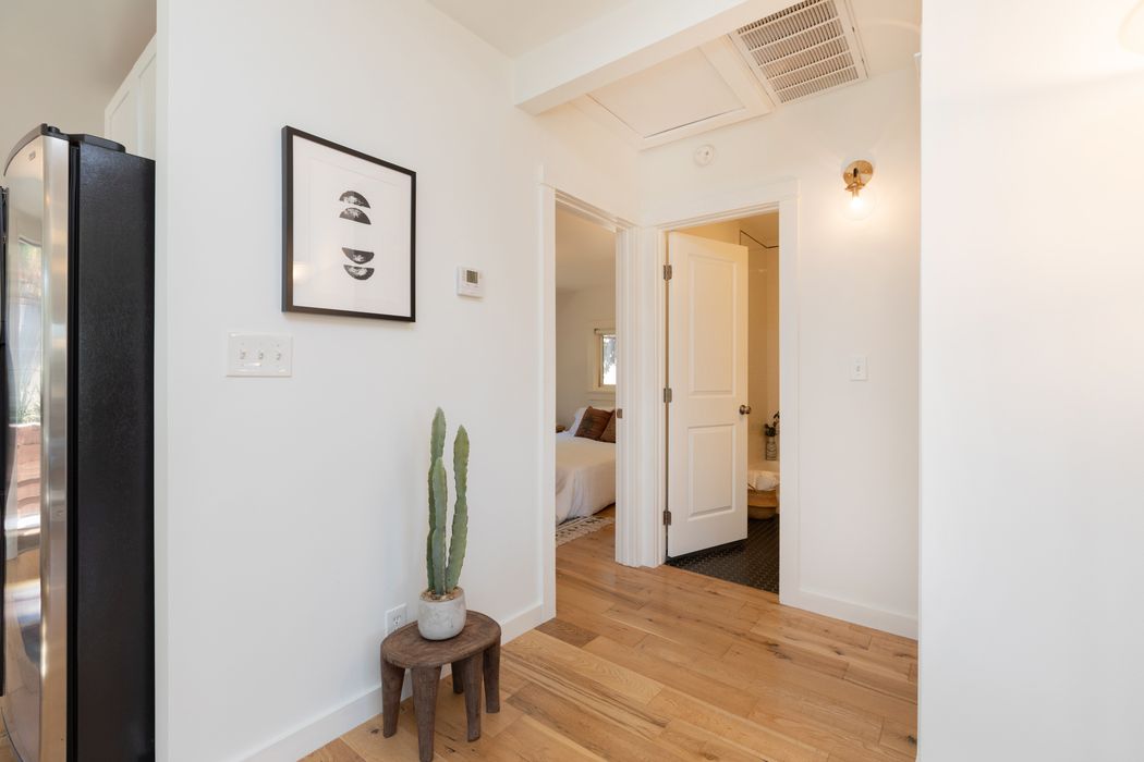 915 Palm View Drive Los Angeles, CA 90042