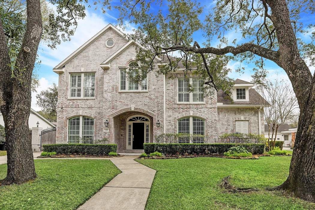 258 Plantation Road, Bunker Hill Village, TX 77024 Martha Turner