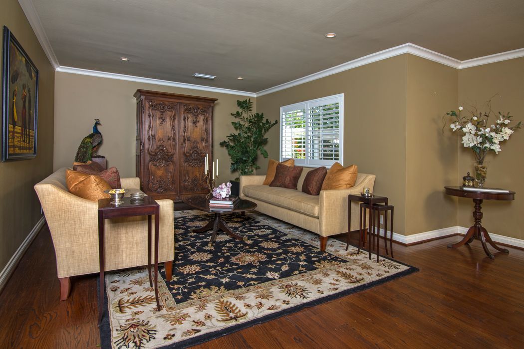 932 West Road, Glendale, CA 91202 Sotheby's International