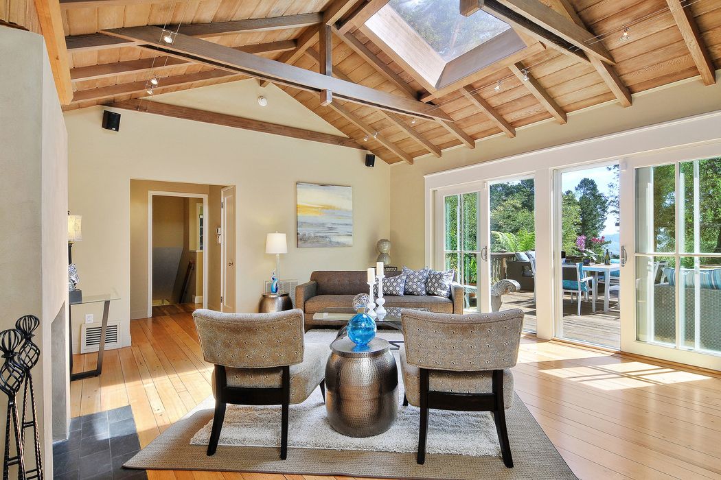 9334 Skyline Boulevard Oakland, CA 94611 Sotheby's International