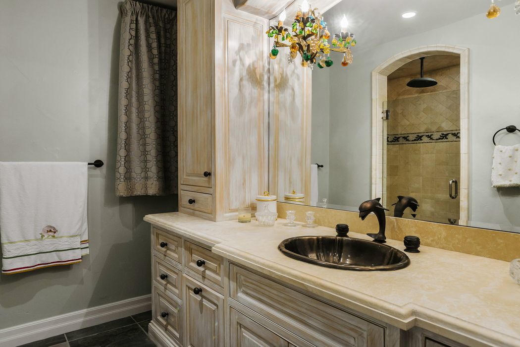 Beachfront Bonnymede Santa Barbara, CA 93108 Sotheby's International