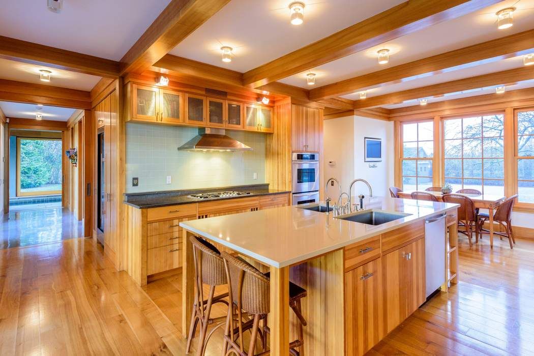 37 Wainscott Main Street, Wainscott, NY 11975 Sotheby's International