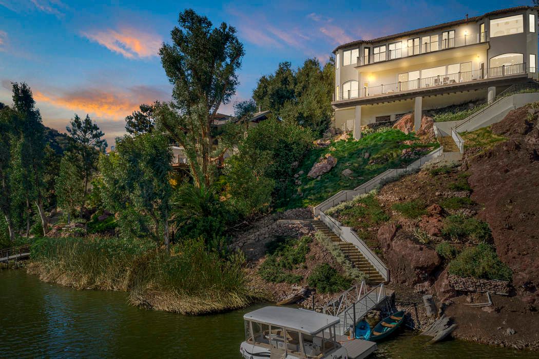 2102 Trentham Road, Lake Sherwood, CA 91361 Sotheby's International