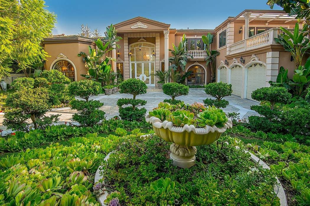 2227 Stratford Circle, Los Angeles, CA 90077 Sotheby's International