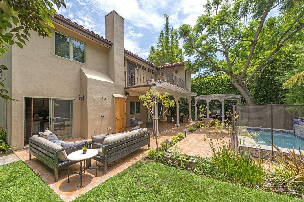 1757 North Vista Street, Los Angeles, CA 90046 Sotheby's International Realty, Inc.