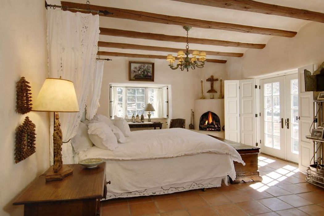 458 Camino De Las Animas, Santa Fe, NM 87505 Sotheby's International