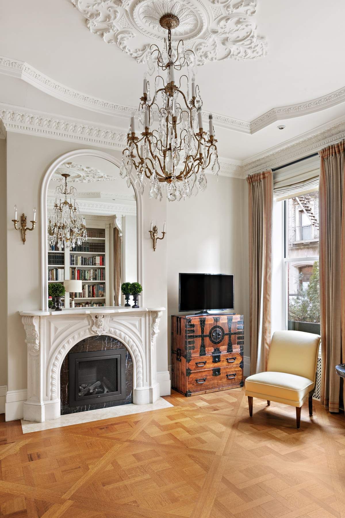 241 West 4th Street, New York, NY 10014