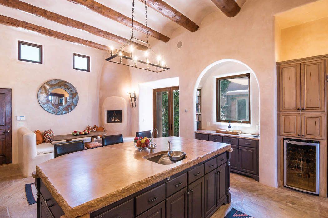 1062 Sierra Del Norte, Santa Fe, NM 87501 Sotheby's International