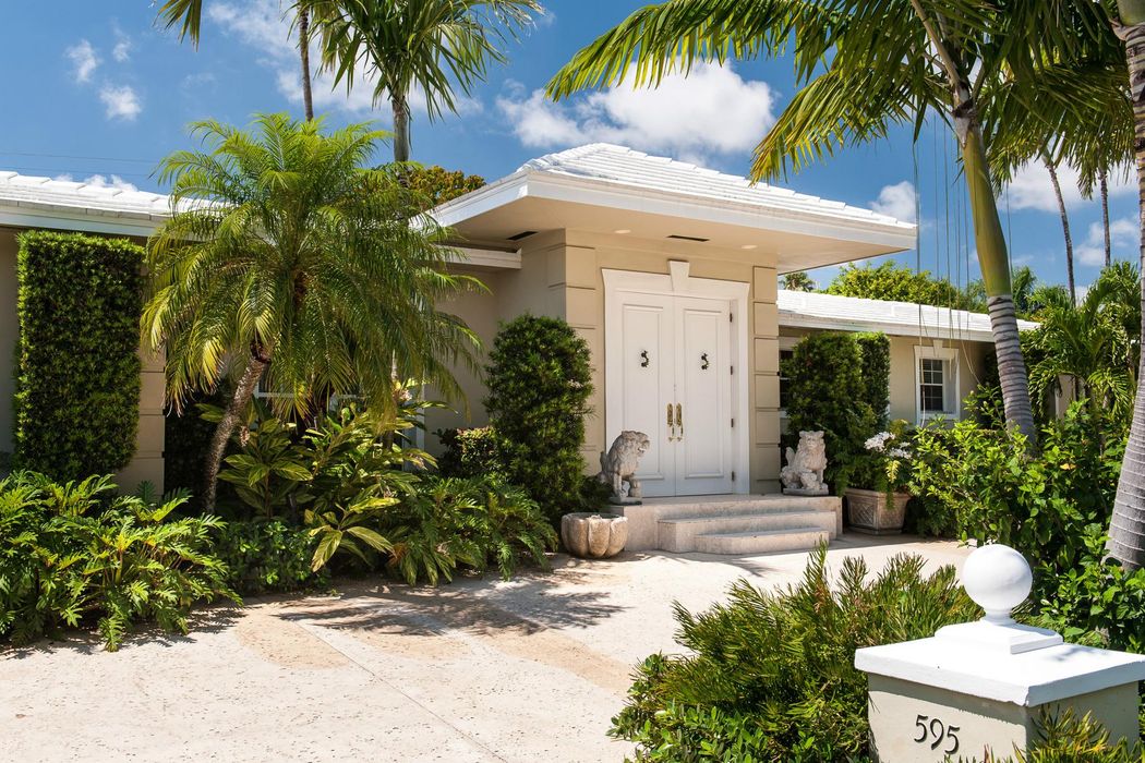 Sophisticated Bermuda Palm Beach, FL 33480 Sotheby's International
