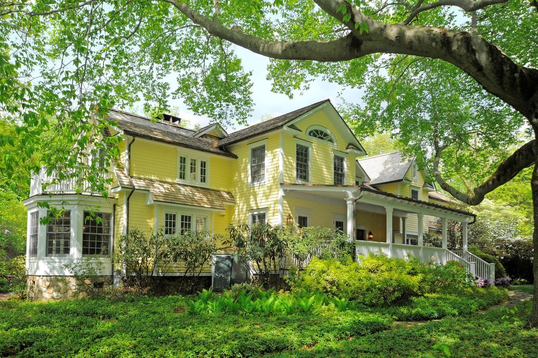 175 Cat Rock Road, Cos Cob, CT 06807 Sotheby's International Realty, Inc.