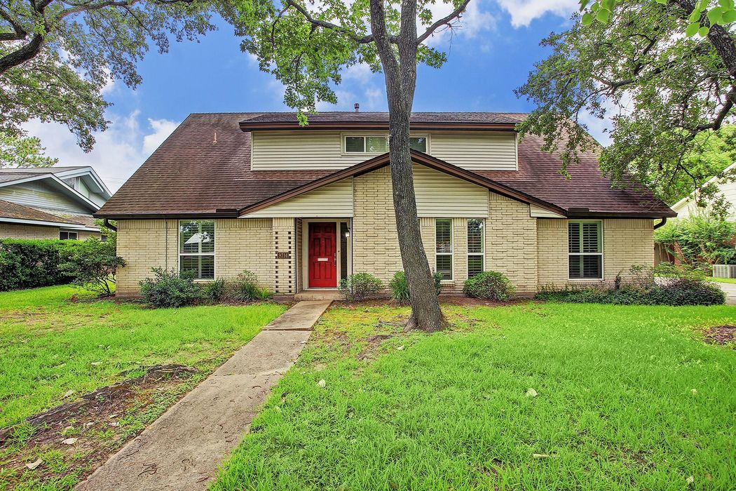 9714 S Rice Avenue, Houston, TX 77096 Martha Turner Sotheby's