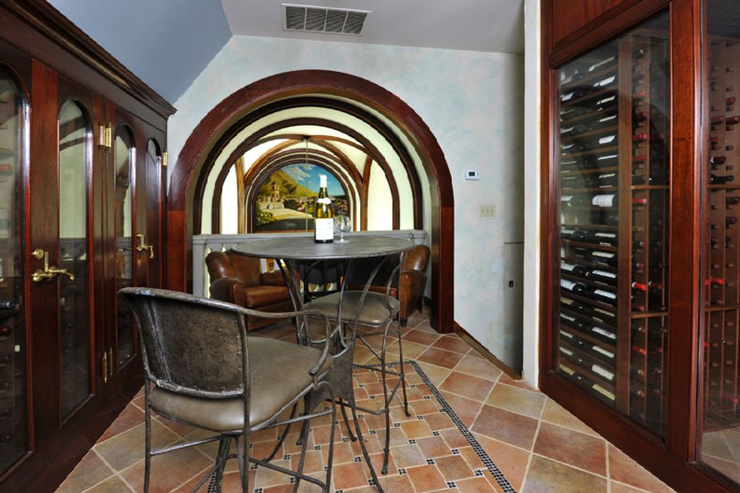 2 Walsh Lane, Greenwich, CT 06830 Sotheby's International Realty, Inc.