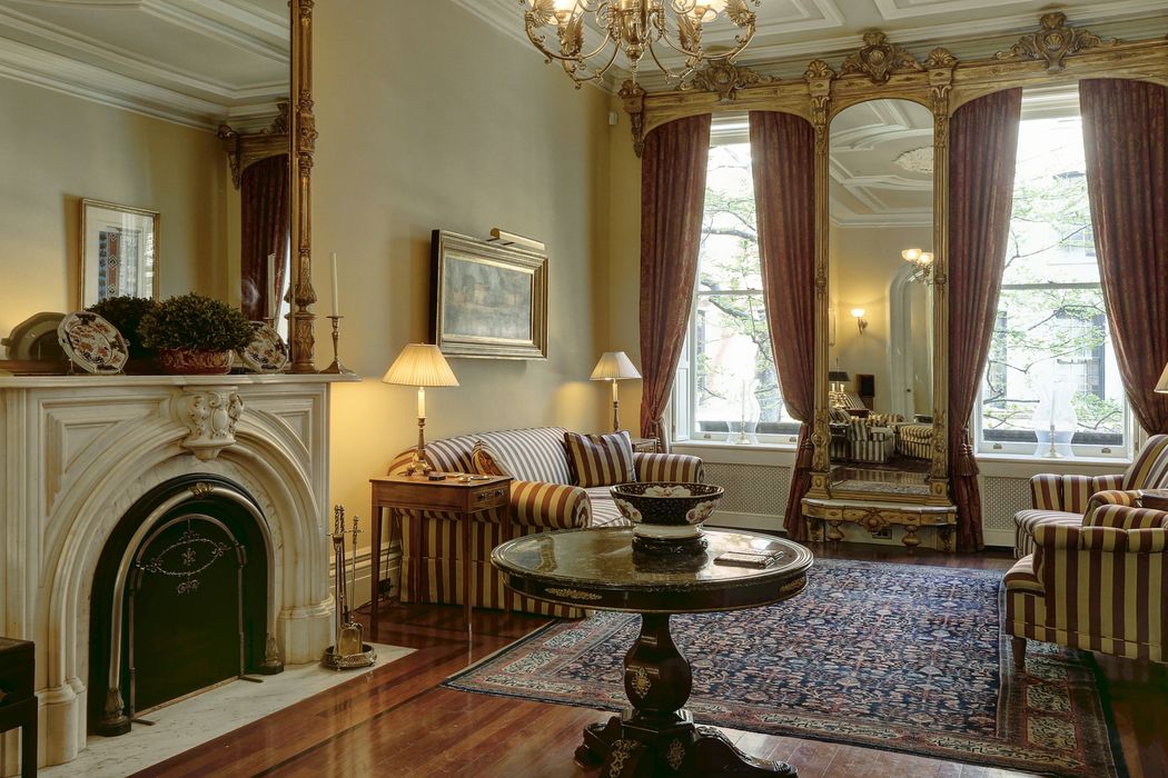 74 Perry Street, New York, NY 10014 Sotheby's International Realty, Inc.