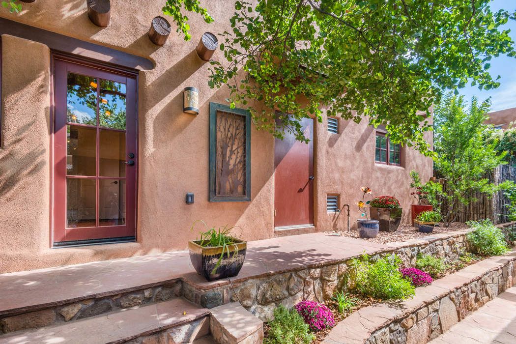 325 Lodge Rd , Santa Fe, NM 87501 Sotheby's International