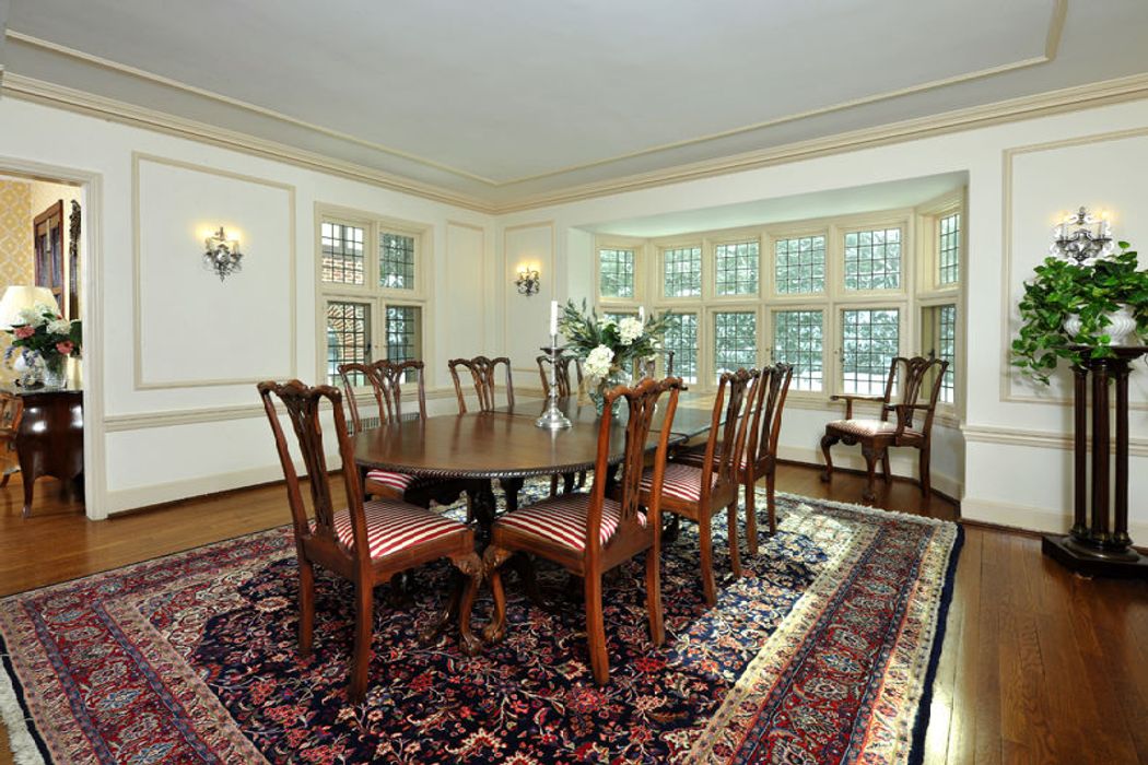 2 Walsh Lane, Greenwich, CT 06830 Sotheby's International Realty, Inc.