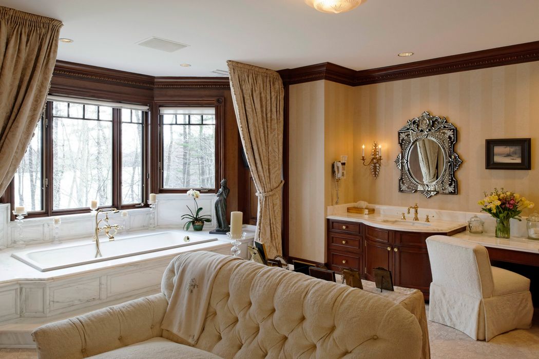 Lakefront Compound Greenwich, CT 06831 Sotheby's International Realty