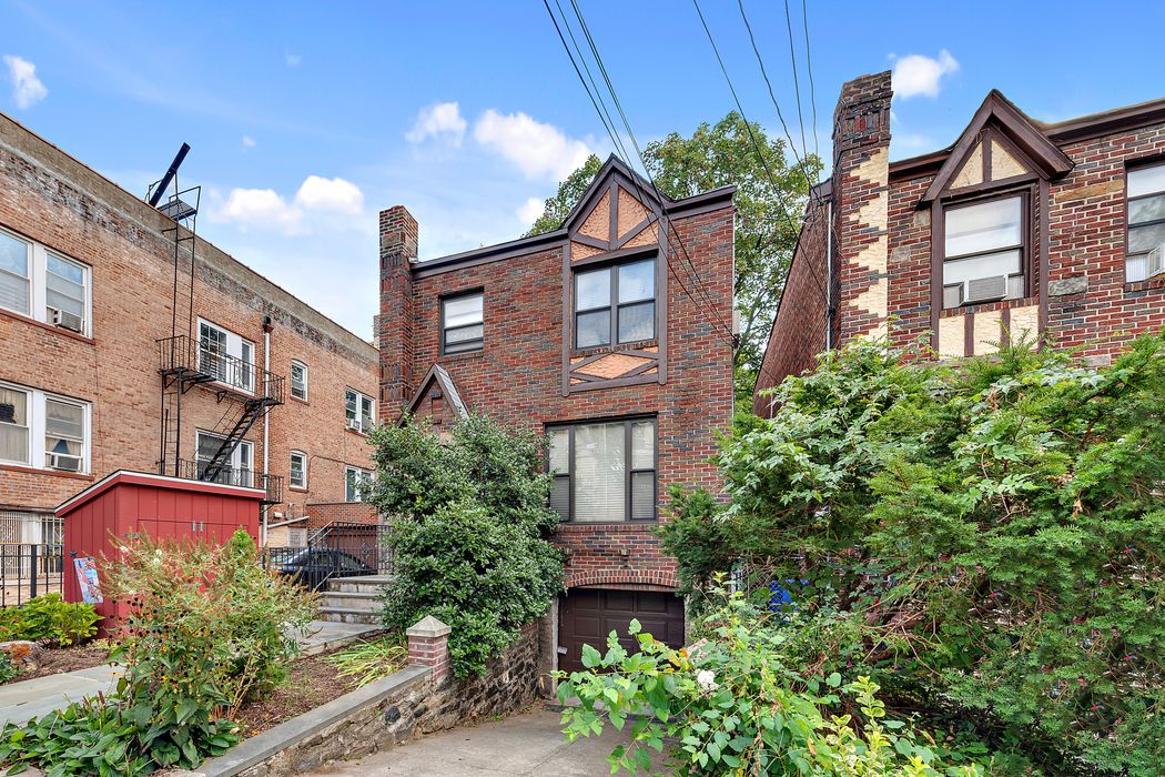 6036 Huxley Avenue, Bronx, NY 10471 Sotheby's International Realty, Inc.