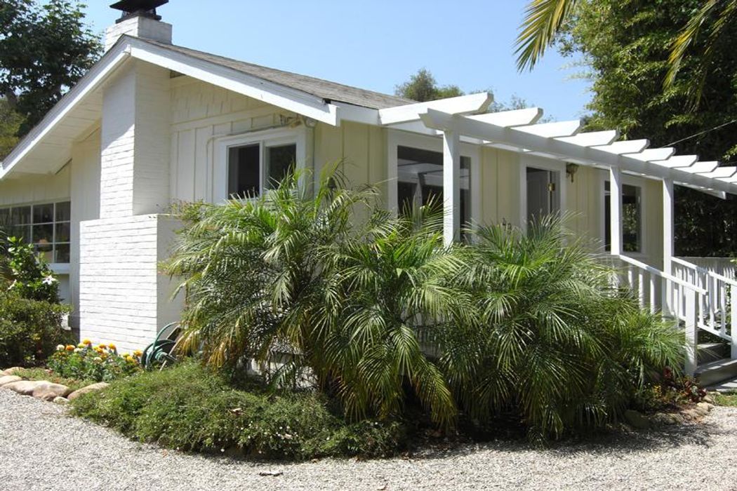 Classic Montecito Beach Cottage Santa Barbara Ca 93108