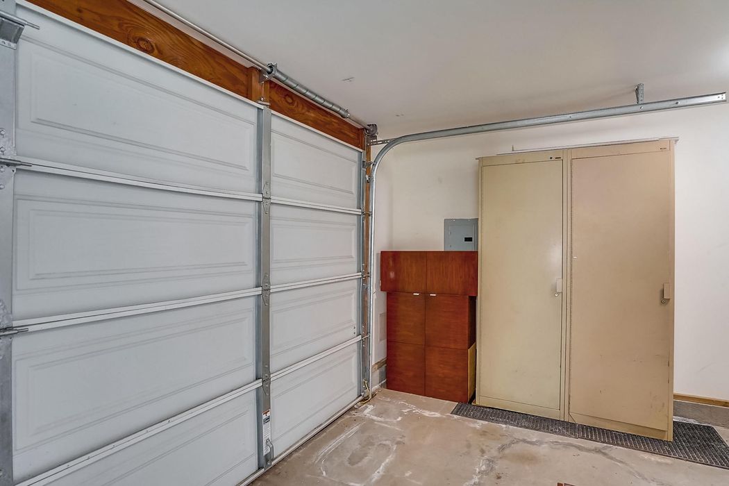 2134 El Sereno Avenue Altadena, CA 91001