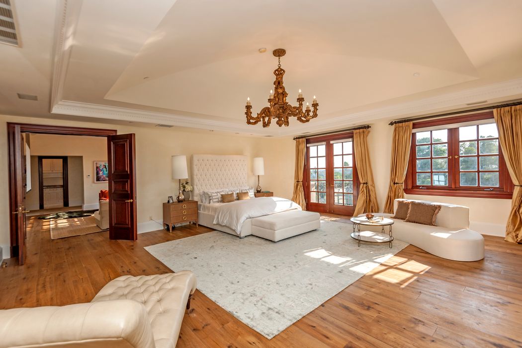 1141 Summit Drive, Beverly Hills, CA 90210 Sotheby's International