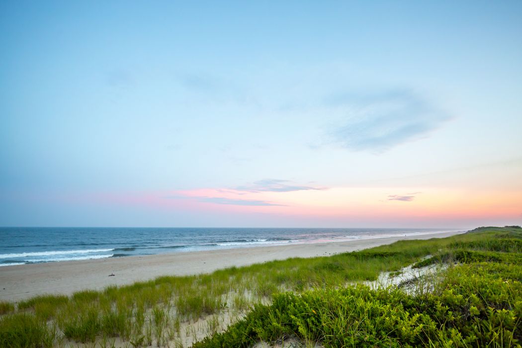 32 Windmill Lane, East Hampton, NY 11937 Sotheby's International