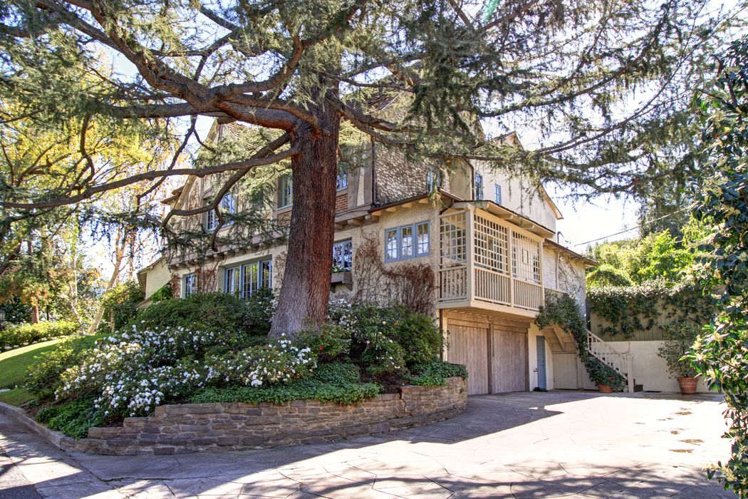 233 Hillside Road, South Pasadena, CA 91030 Sotheby's International