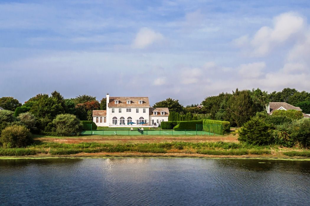 40 Pheasant Close West, Southampton, NY 11968 Sotheby's International