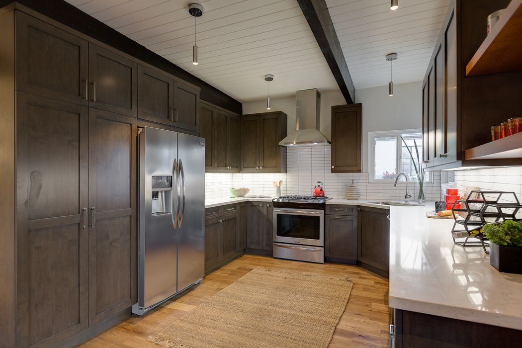 1042 Olancha Drive, Los Angeles, CA 90065 Sotheby's International Realty, Inc.