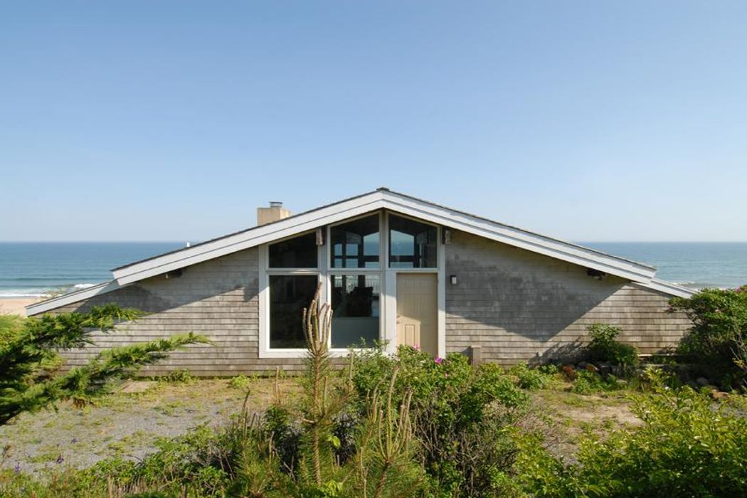 Montauk Oceanfront Montauk, NY 11954 Sotheby's International Realty, Inc.