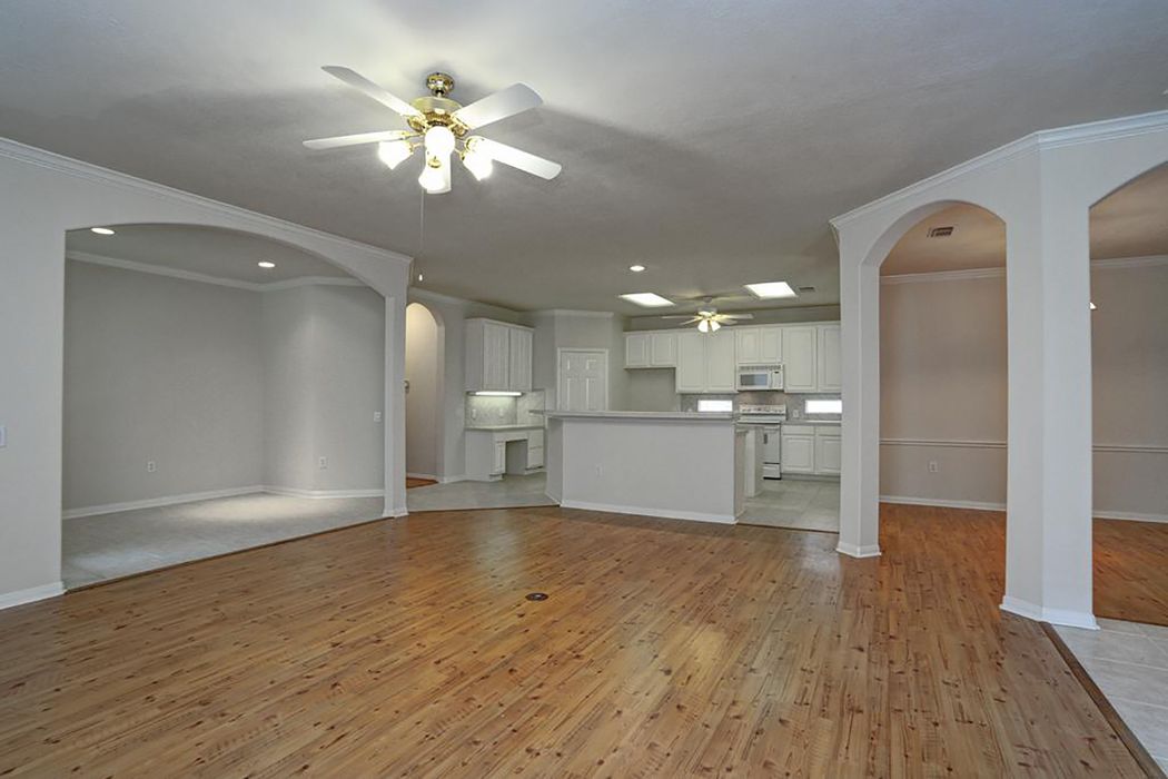 2208 West Marsala Dr Pearland Tx 77581 Sotheby S International Image 0