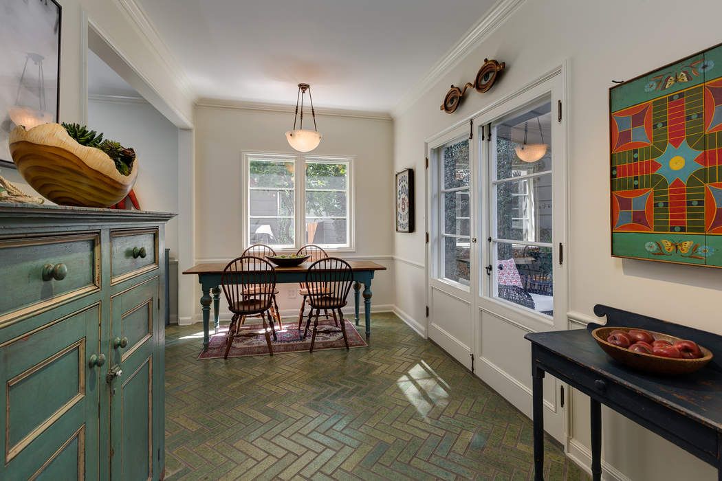 4916 Finley Avenue, Los Angeles, CA 90027 Sotheby's International