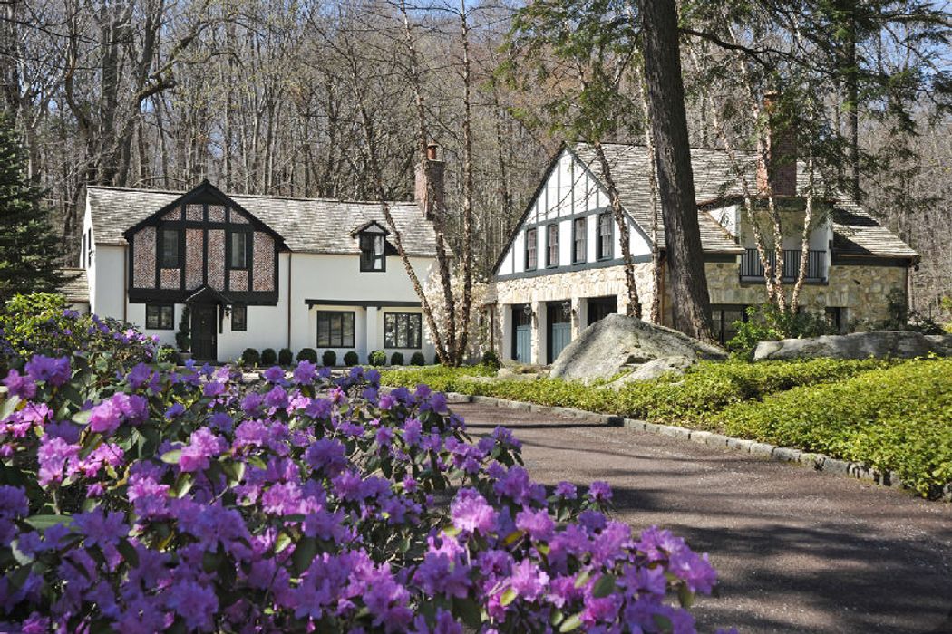 25 Sherwood Avenue, Greenwich, CT 06831 Sotheby's International