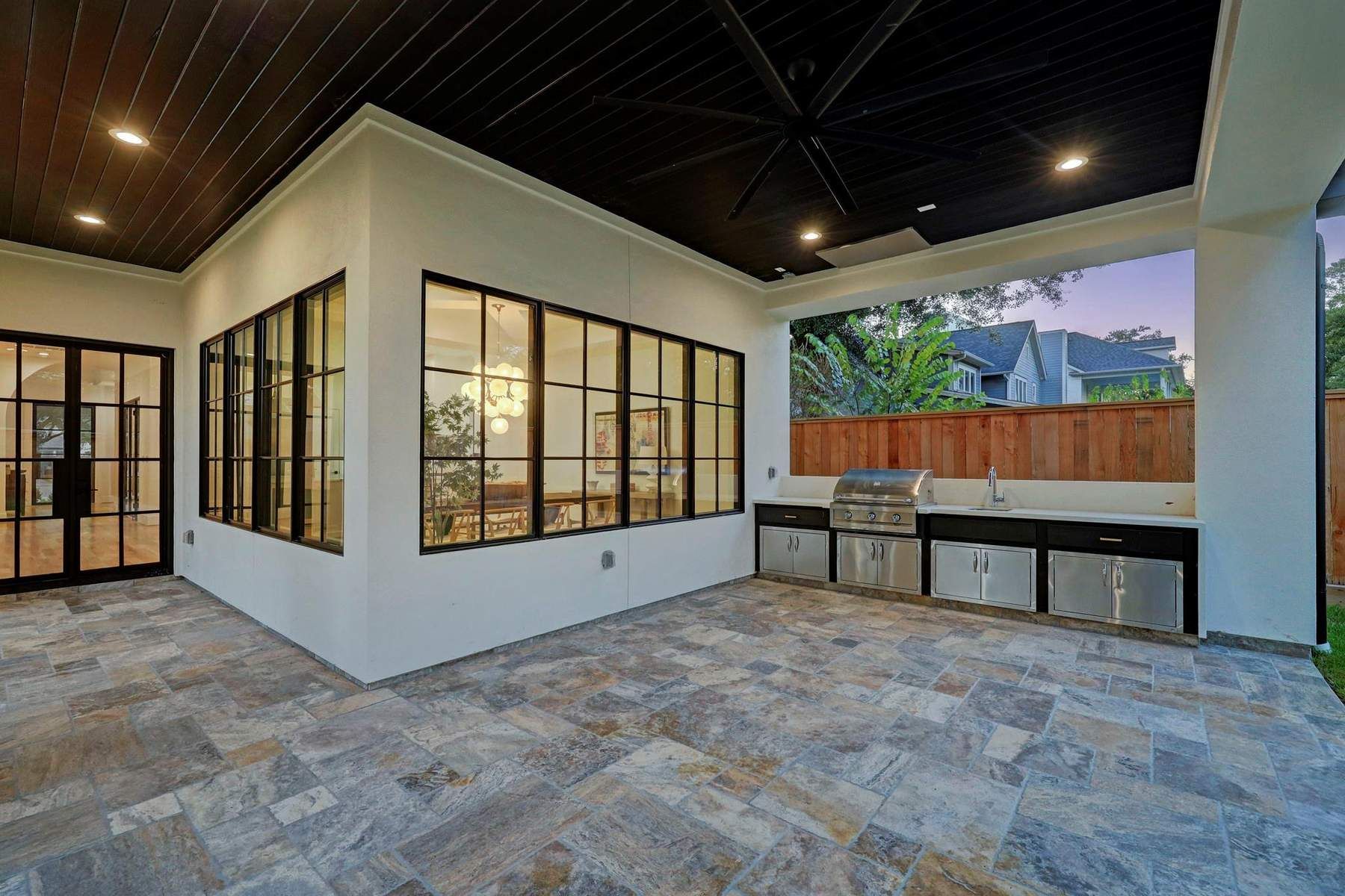 1638 Latexo Drive, Houston, TX 77018