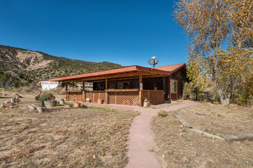 Embudo Station, Embudo, NM 87531 Sotheby's International Realty, Inc.