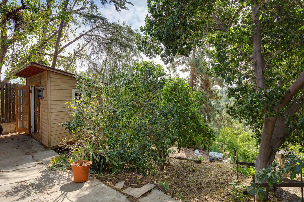 1942 Lemoyne Street, Los Angeles, CA 90026 Sotheby's International