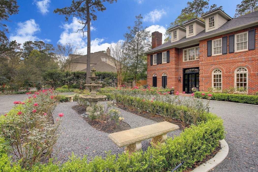 673 Bunker Hill Road, Houston, TX 77024 Martha Turner Sotheby's