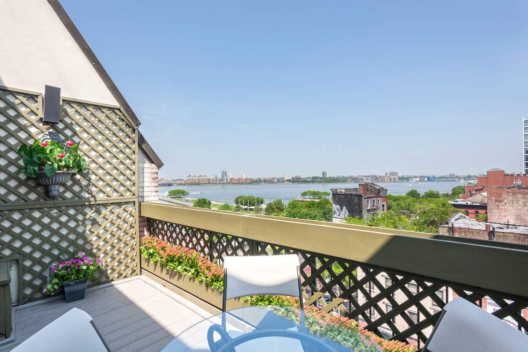 130 Barrow Street PH520, New York, NY 10014 Sotheby's International