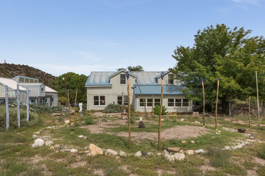 27 Pd 1103, Dixon, NM 87537 Sotheby's International Realty, Inc.