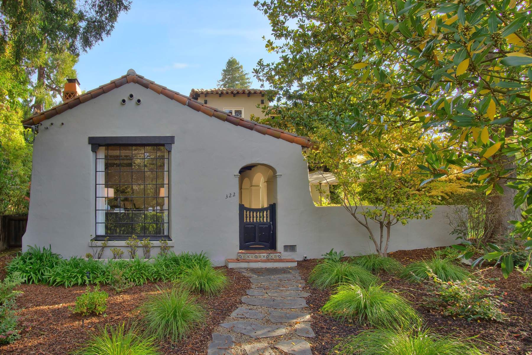 322 Ascot Rd