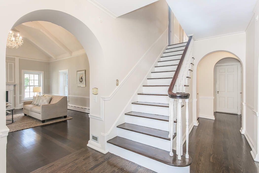 22 Echo Lane, Greenwich, CT 06830 Sotheby's International Realty, Inc.